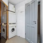 33 * فايرس ستراند